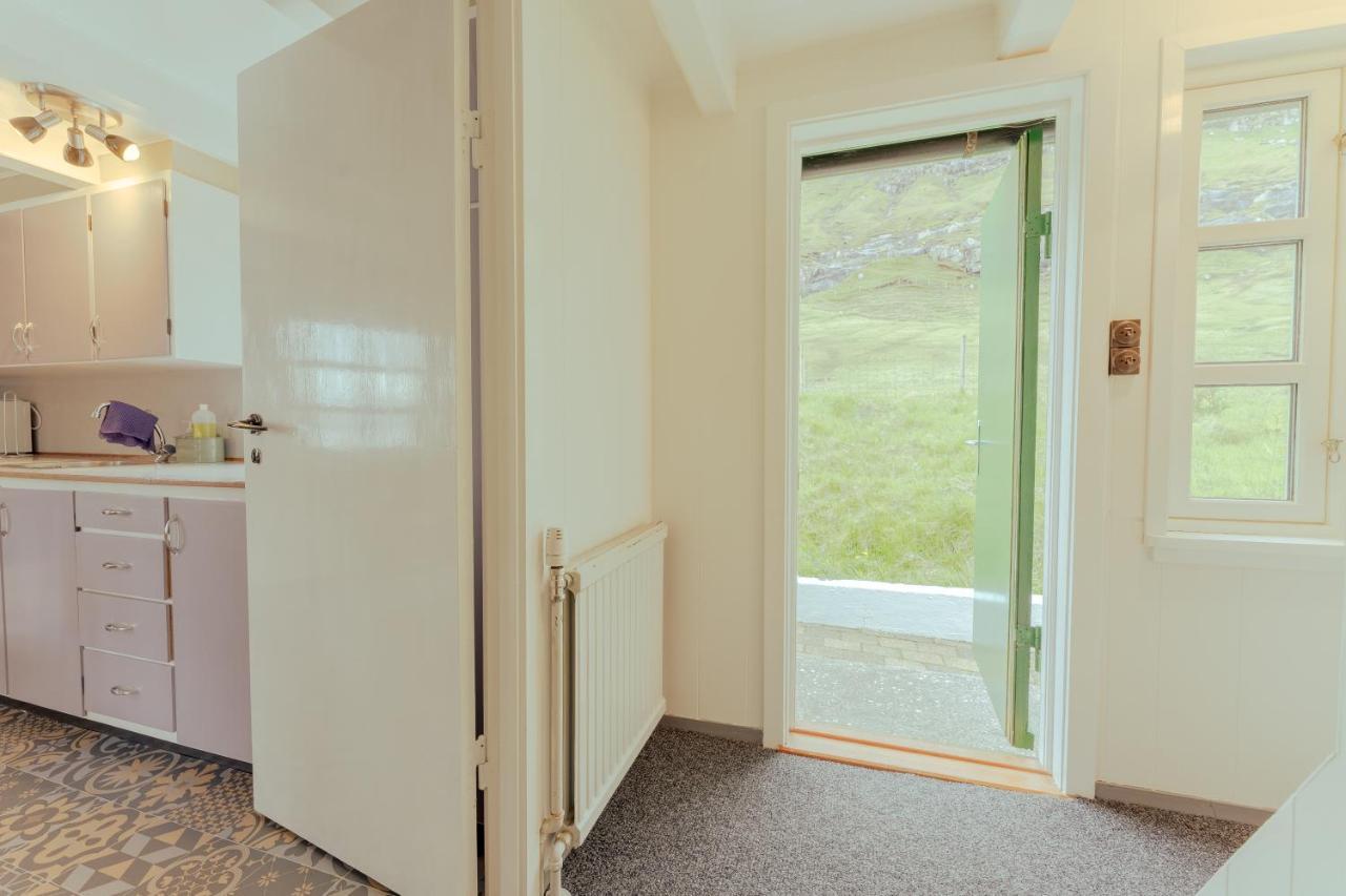 Authentic Faroese House / Unique Location / Nature Hellurnar 외부 사진